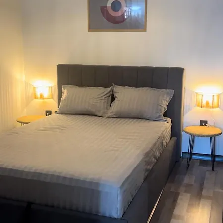 & Traky, Saint Vlas, улица черно море 12 Sveti Vlas