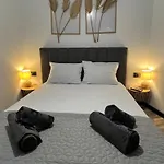 & Traky, Saint Vlas, улица черно море 12 * Szveti Vlasz