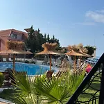 & Traky, Saint Vlas, улица черно море 12 *