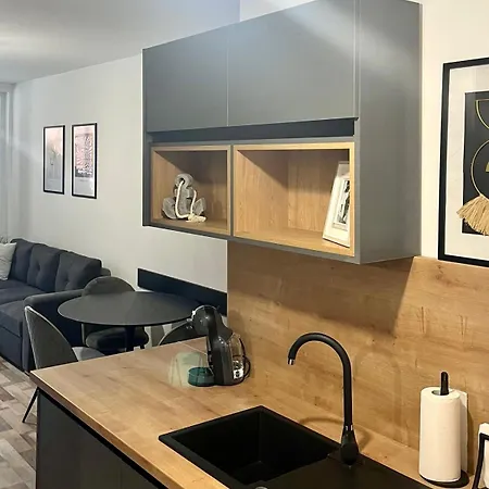 & Traky, Saint Vlas, улица черно море 12 Sveti Vlas