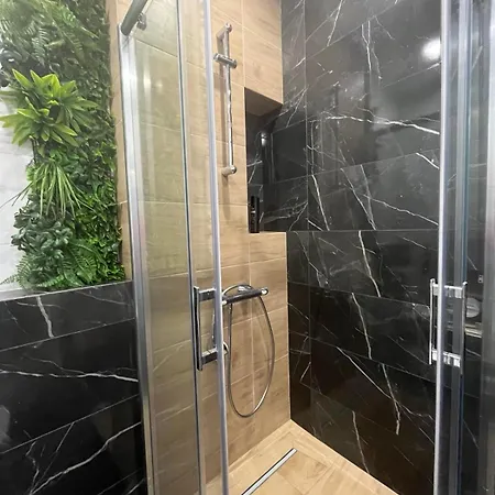 & Traky, Saint Vlas, улица черно море 12 Daire *