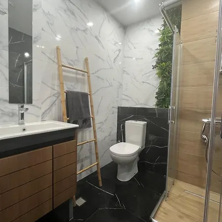 & Traky, Saint Vlas, улица черно море 12 Daire *