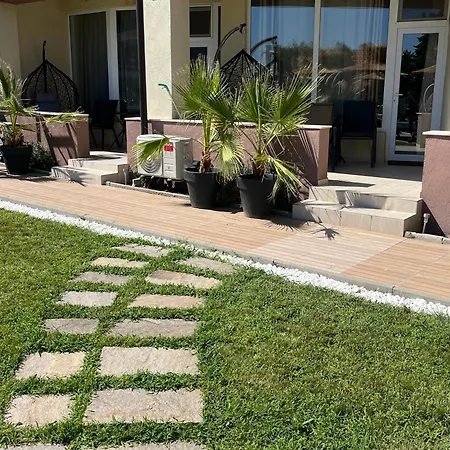 & Traky, Saint Vlas, улица черно море 12 * Szveti Vlasz